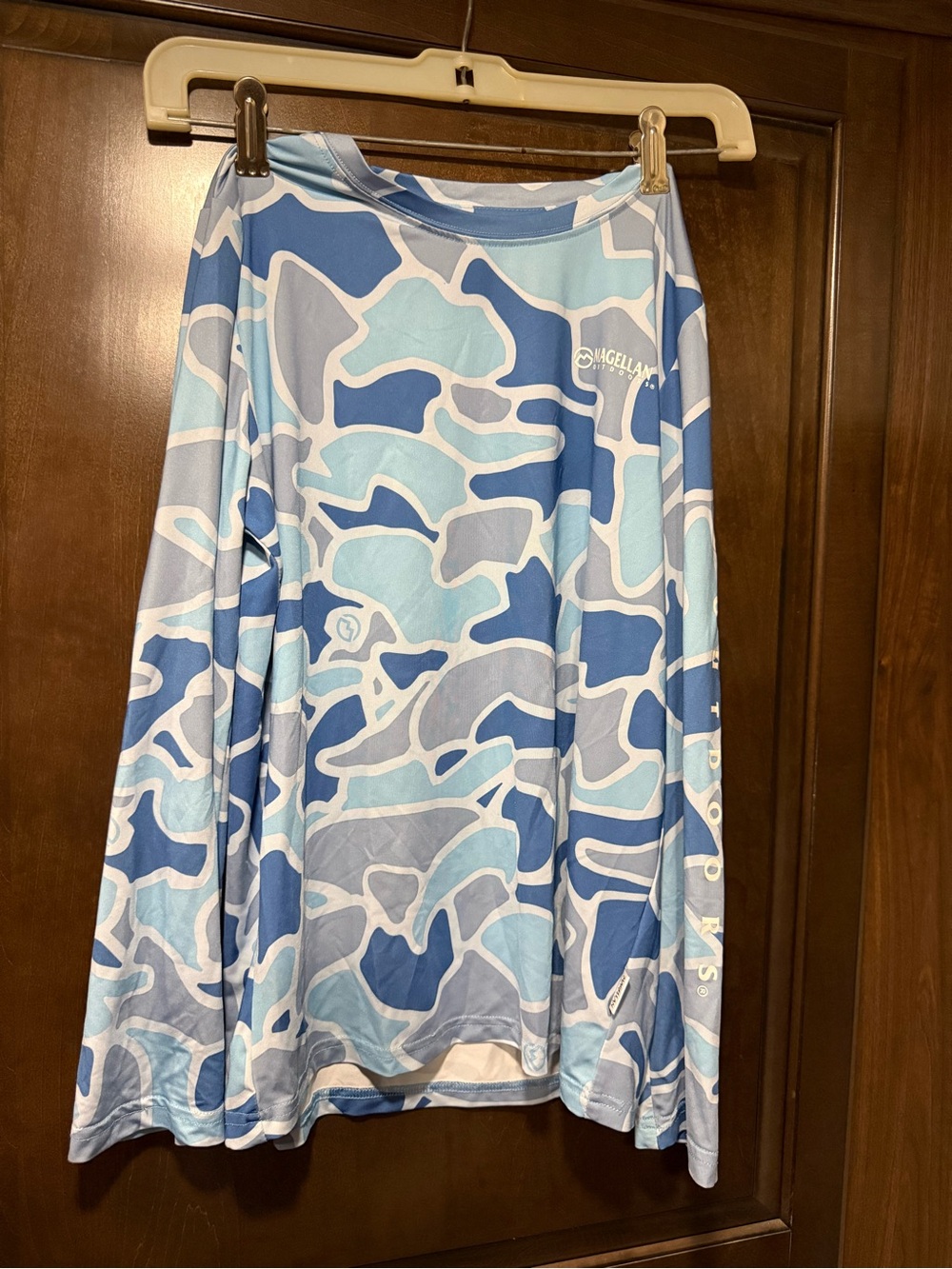 Magellan Outdoors Light and Navy Blue Camo Women's Skirt
